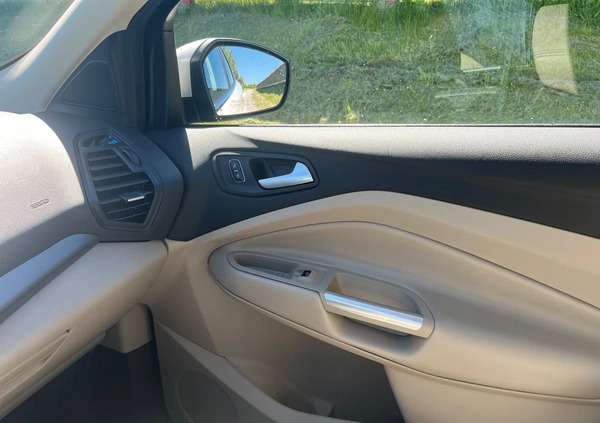 Ford Escape cena 52800 przebieg: 126000, rok produkcji 2017 z Knurów małe 781